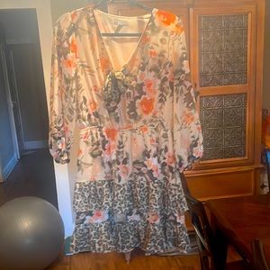 Long sleeve,short cheetah & flower print short dress,size medium